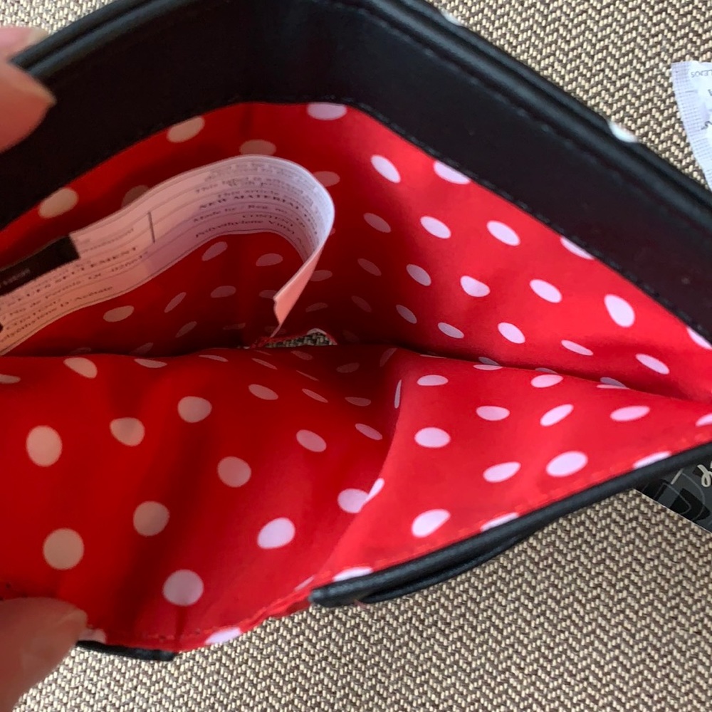 Loungefly x Minnie Mouse Polka Dot Wallet - Picture 12 of 16
